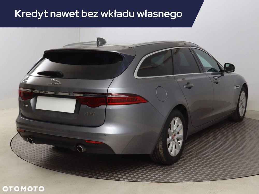 Jaguar XF - 7