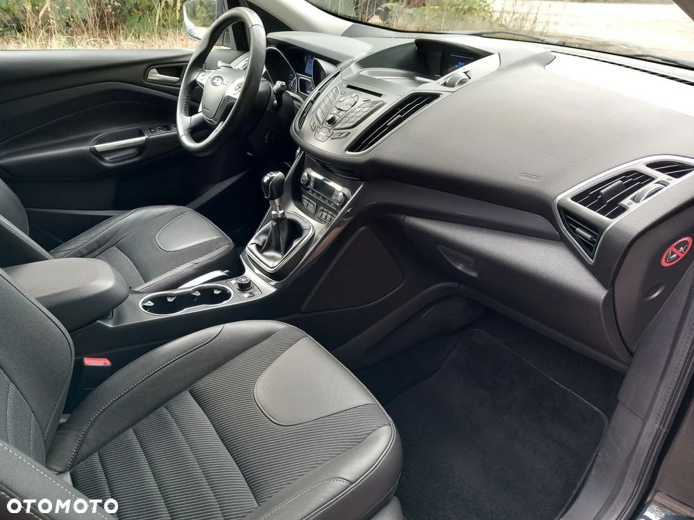 Ford Kuga 2.0 TDCi 4x4 Titanium - 14