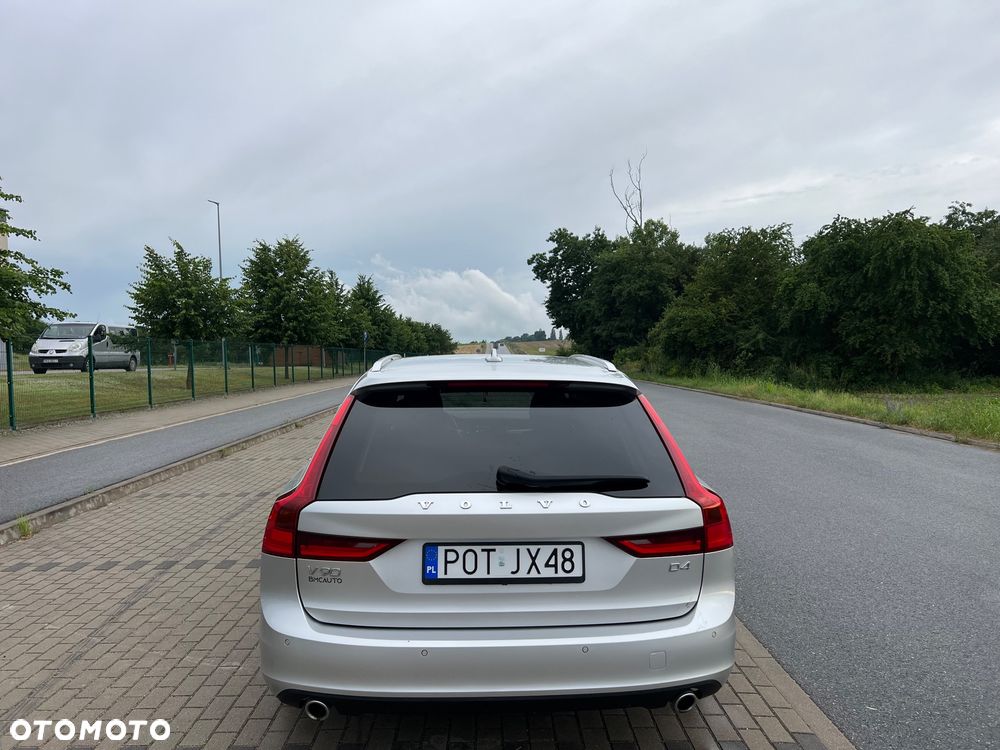 Volvo V90 D4 Momentum Pro - 5