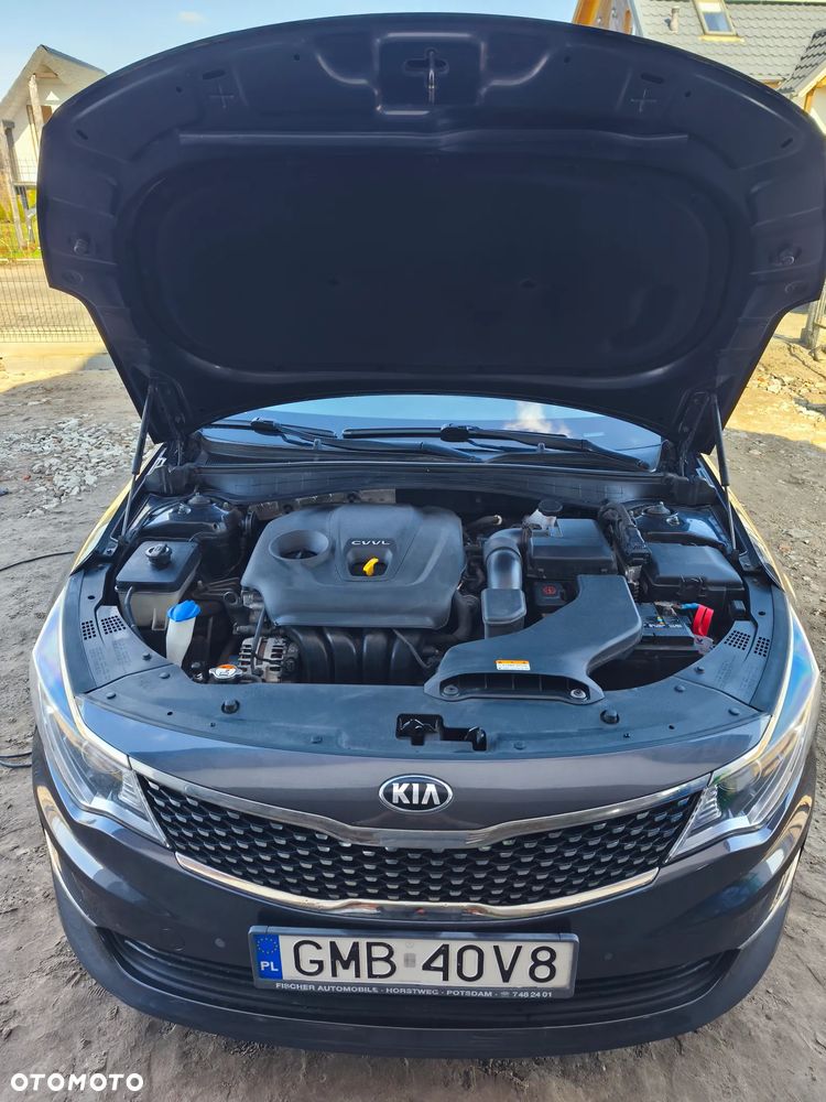 Kia Optima 2.0 L - 17