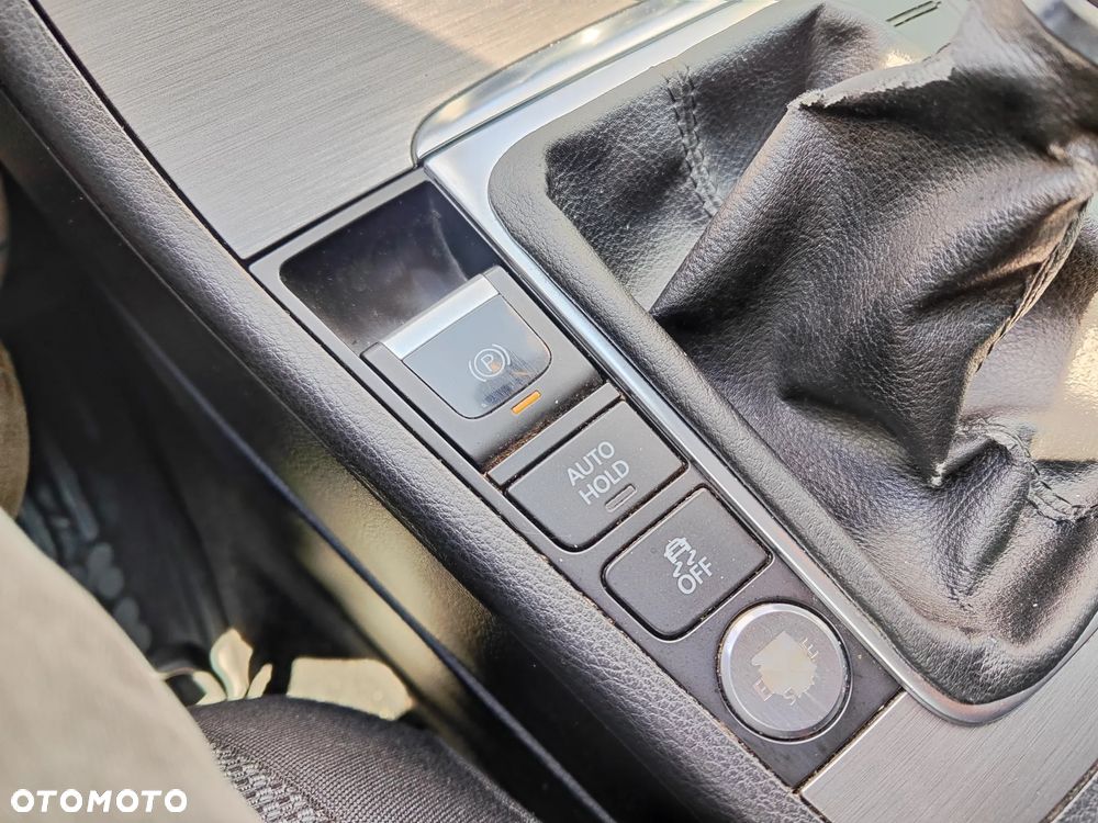 Volkswagen Passat 2.0 TDI Comfortline - 27