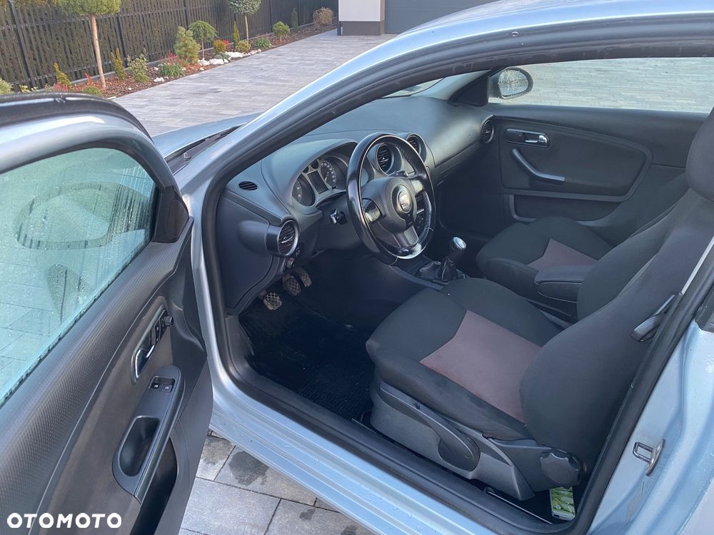 Seat Ibiza SC 1.4 16V Style - 8