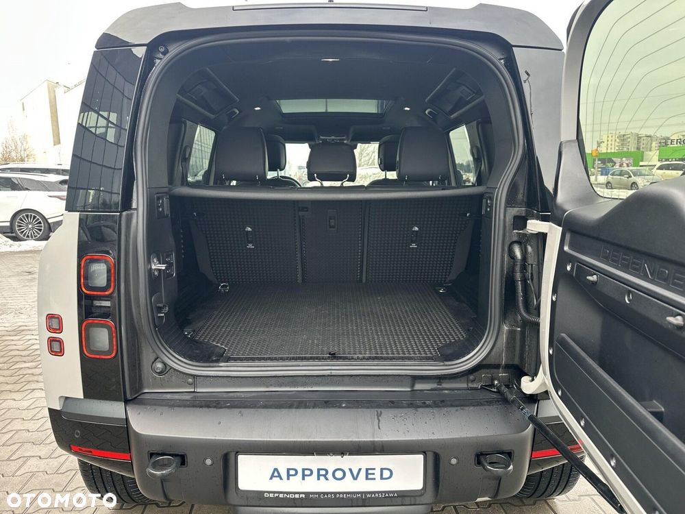 Land Rover Defender 3.0 D350 mHEV X-Dynamic HSE - 22
