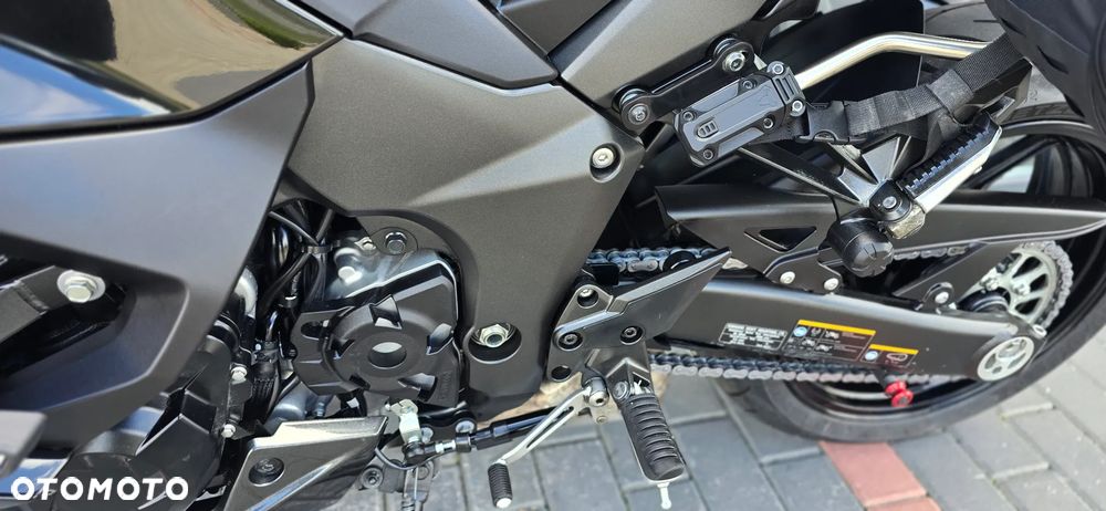 Kawasaki Ninja 1000 SX - 37