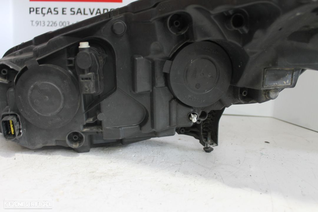 Farol Peugeot 508 - 2