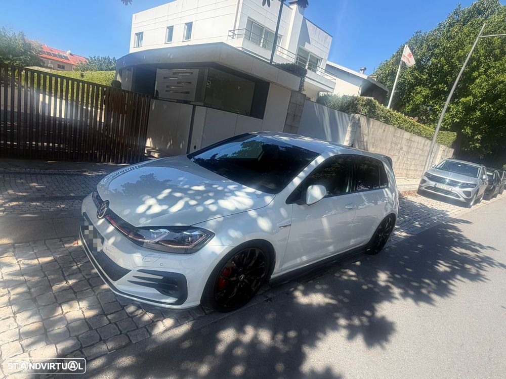 Volkswagen Golf GTI TCR 2.0 TSI OPF DSG — fotografia 2