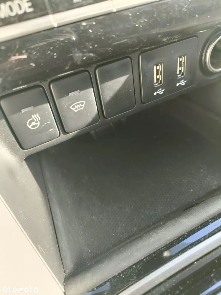 Mitsubishi Eclipse Cross 2.4 PHEV Intense Plus - 24