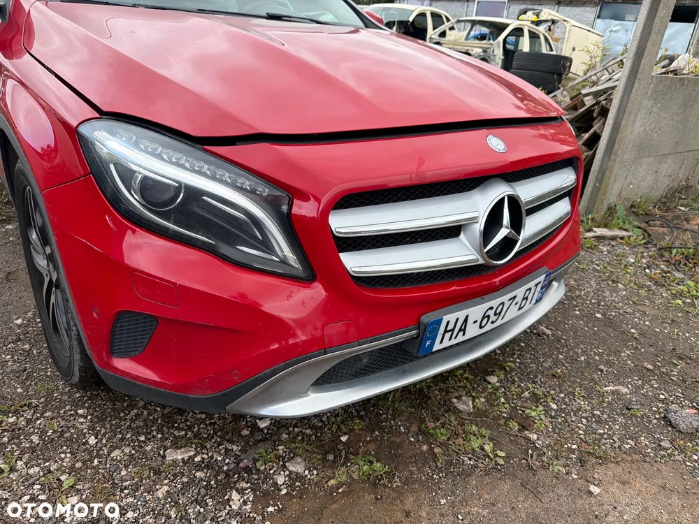 Mercedes X156 GLA Zderzak przod kpl 589 Xenon pdc