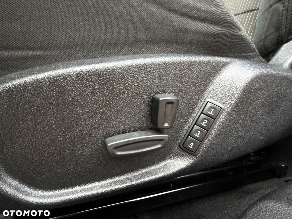 Ford Mondeo 2.0 TDCi Titanium - 11