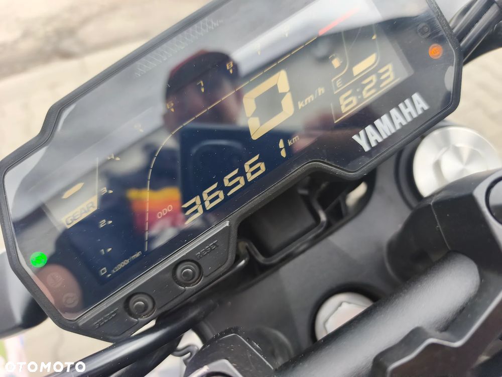 Yamaha MT - 33