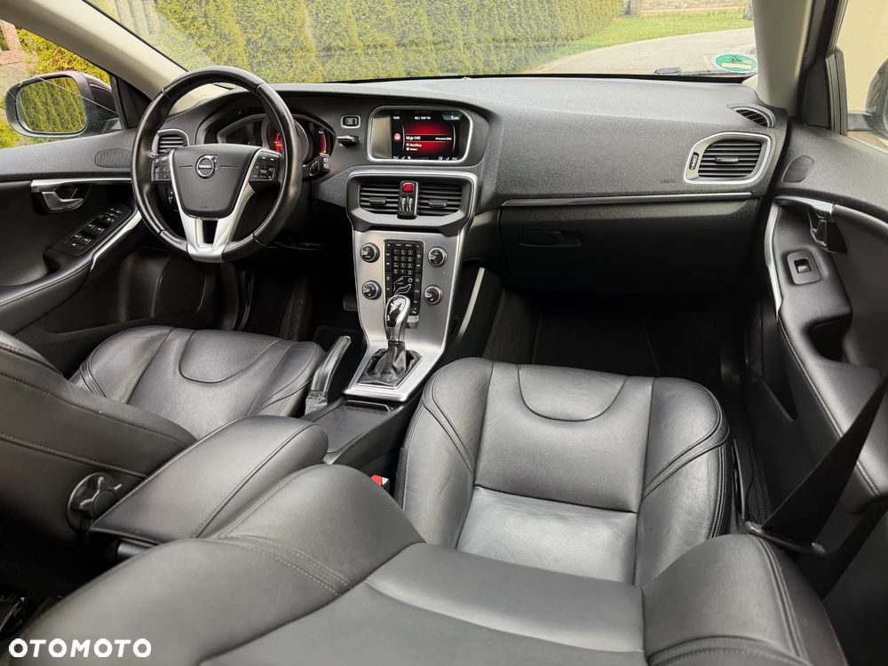 Volvo V40 D3 Geartronic Inscription - 24