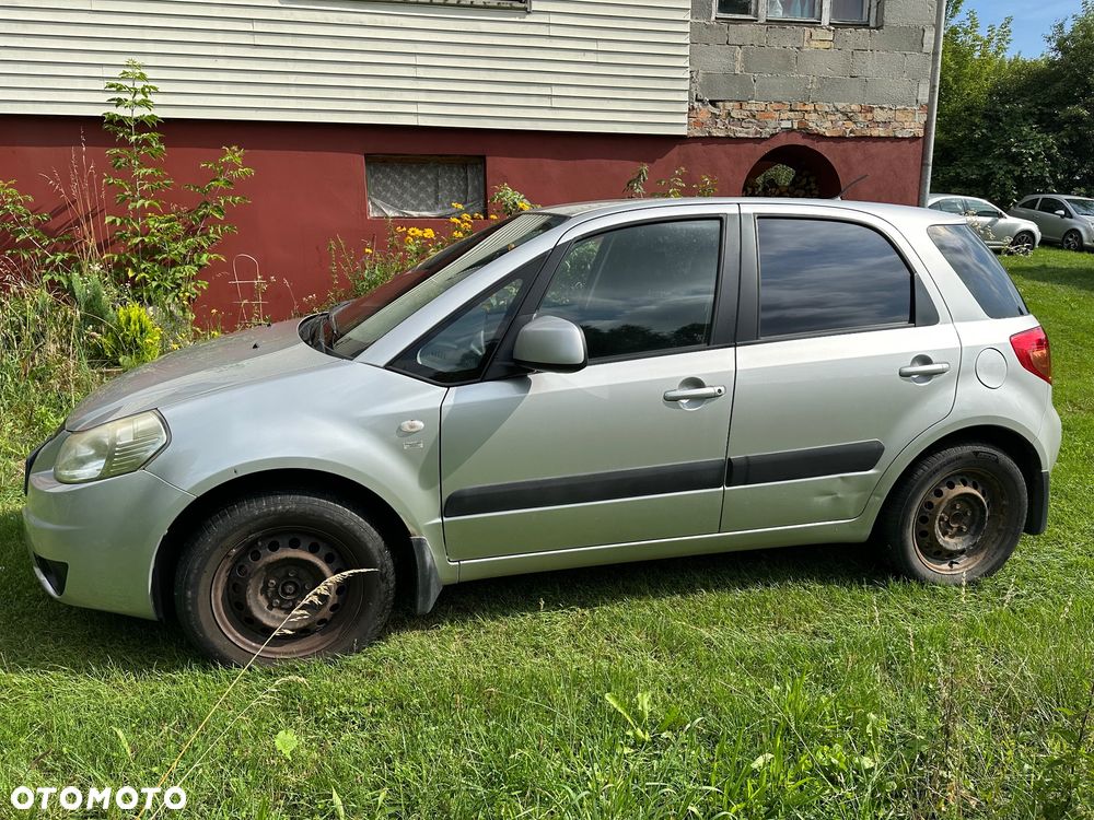 Suzuki SX4 - 5