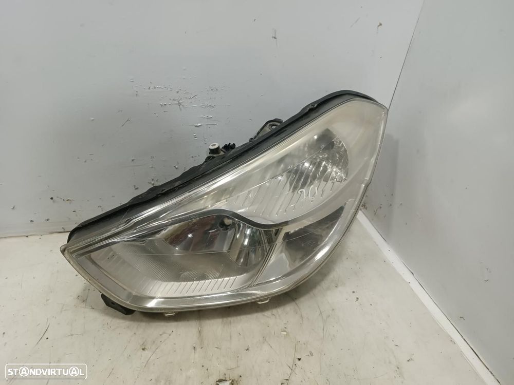 FAROL ESQUERDO DACIA DOKKER - 1