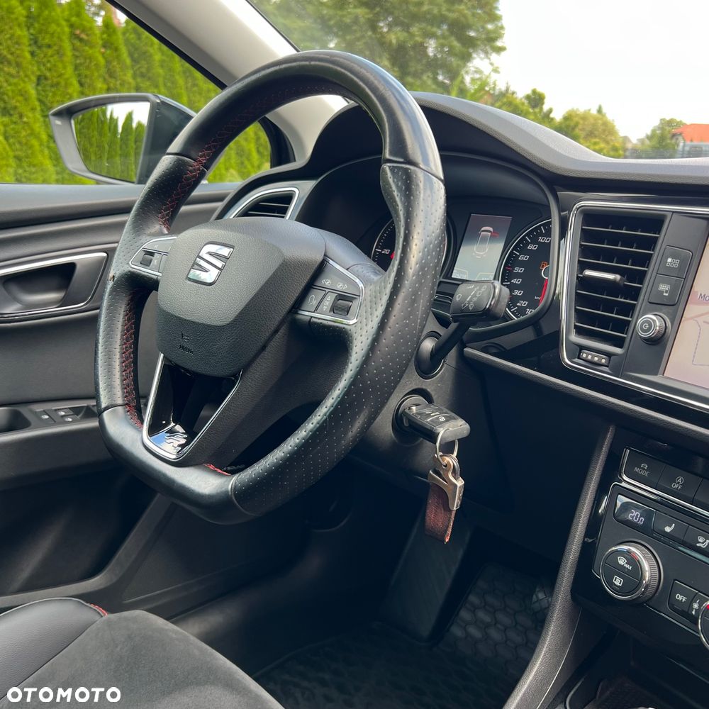 Seat Leon 2.0 TDI DPF Ecomotive DSG FR - 31