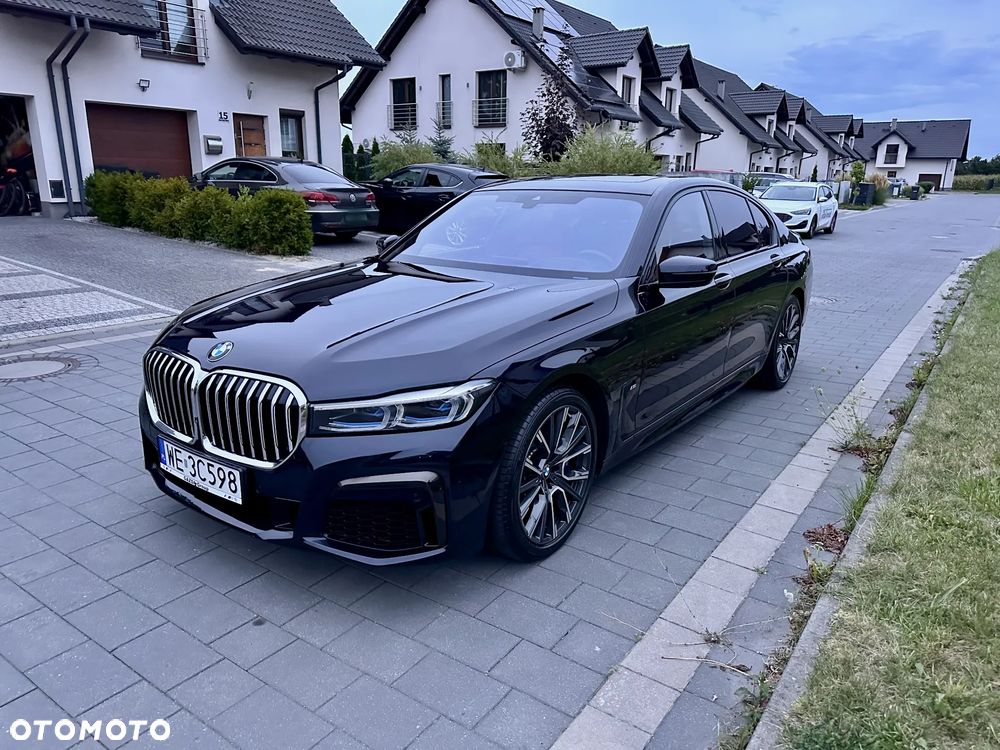 BMW Seria 7 740d xDrive mHEV - 16