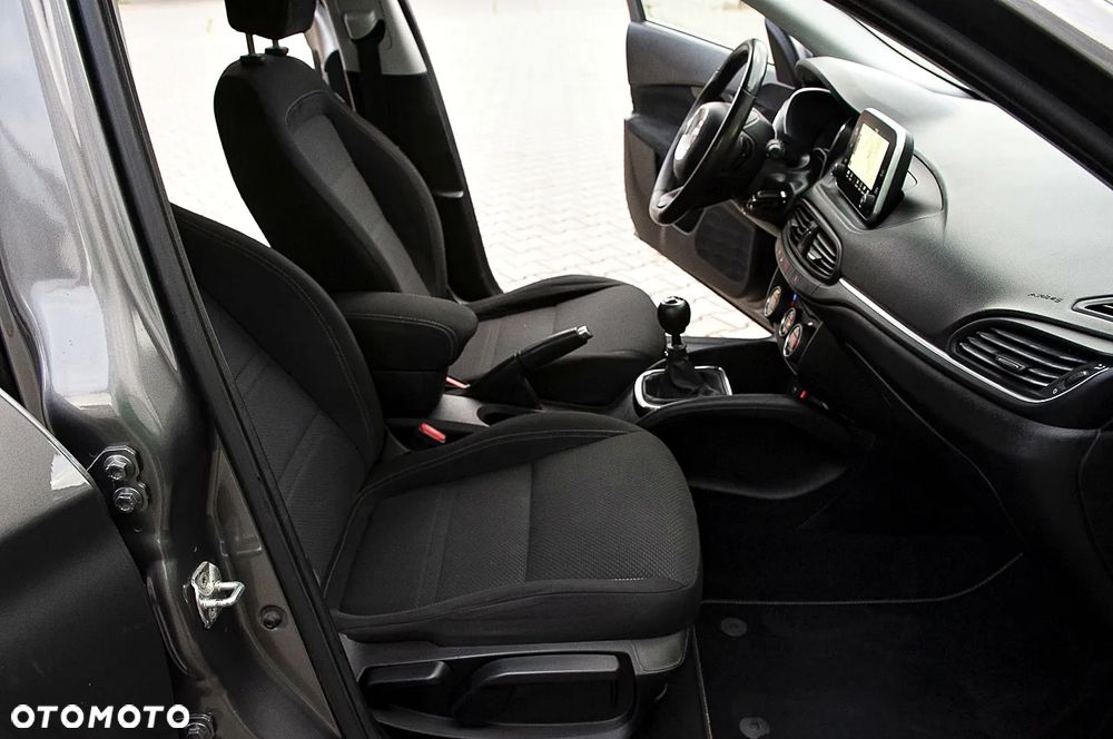 Fiat Tipo 1.4 T-Jet Lounge - 33