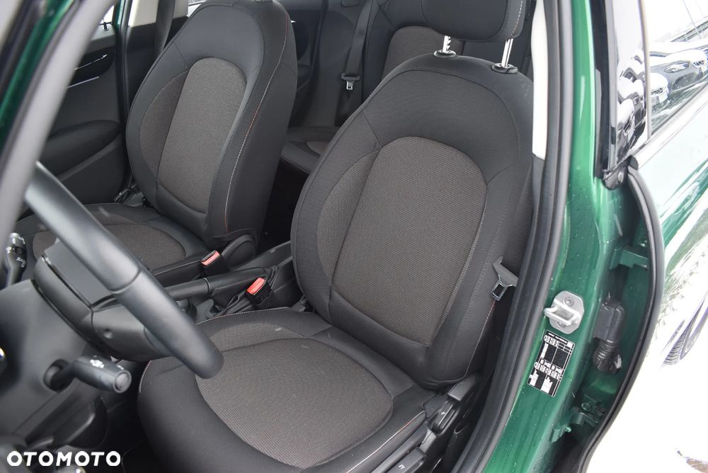 MINI Cooper Standard - 11