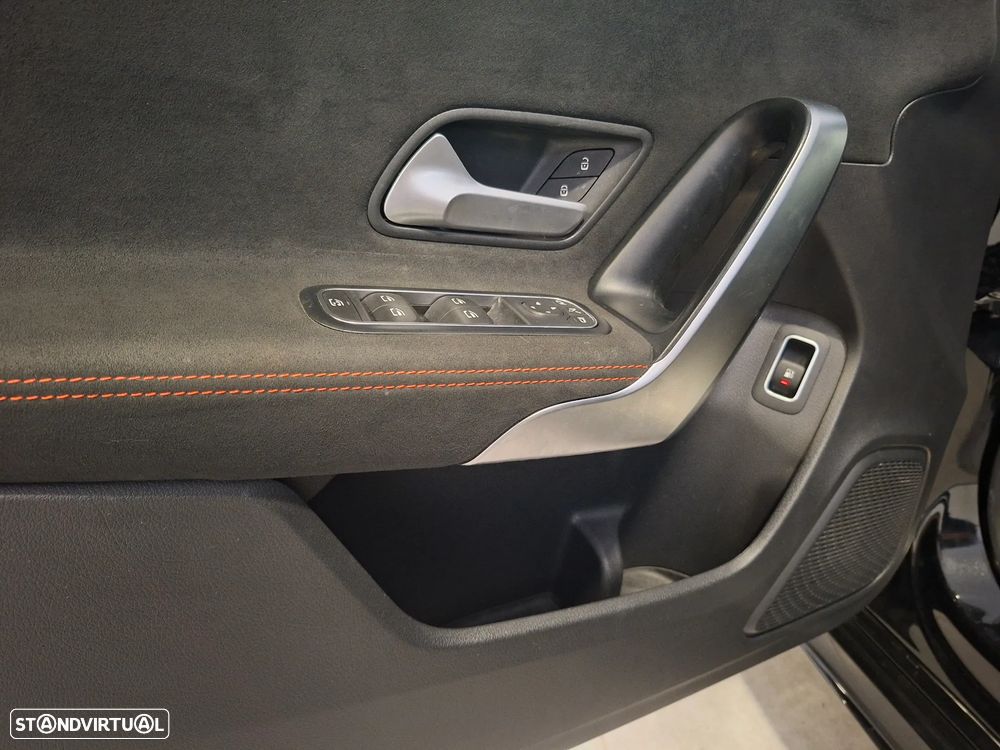 Mercedes-Benz A 250 e AMG Line - 10