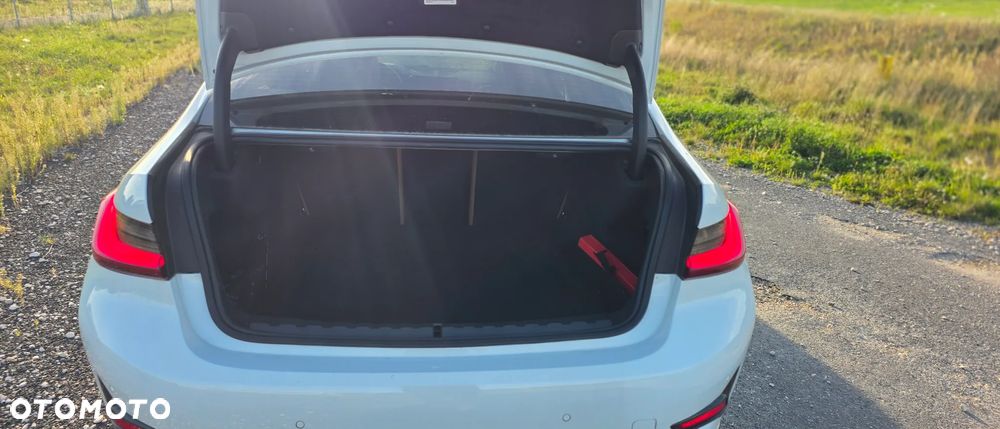 BMW Seria 3 - 18