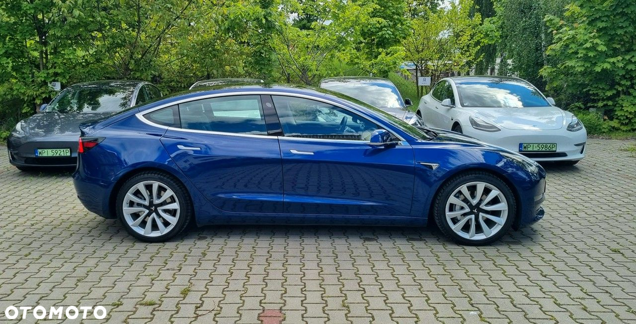 Tesla Model 3 Langstreckenbatterie Allradantrieb Dual Motor - 7