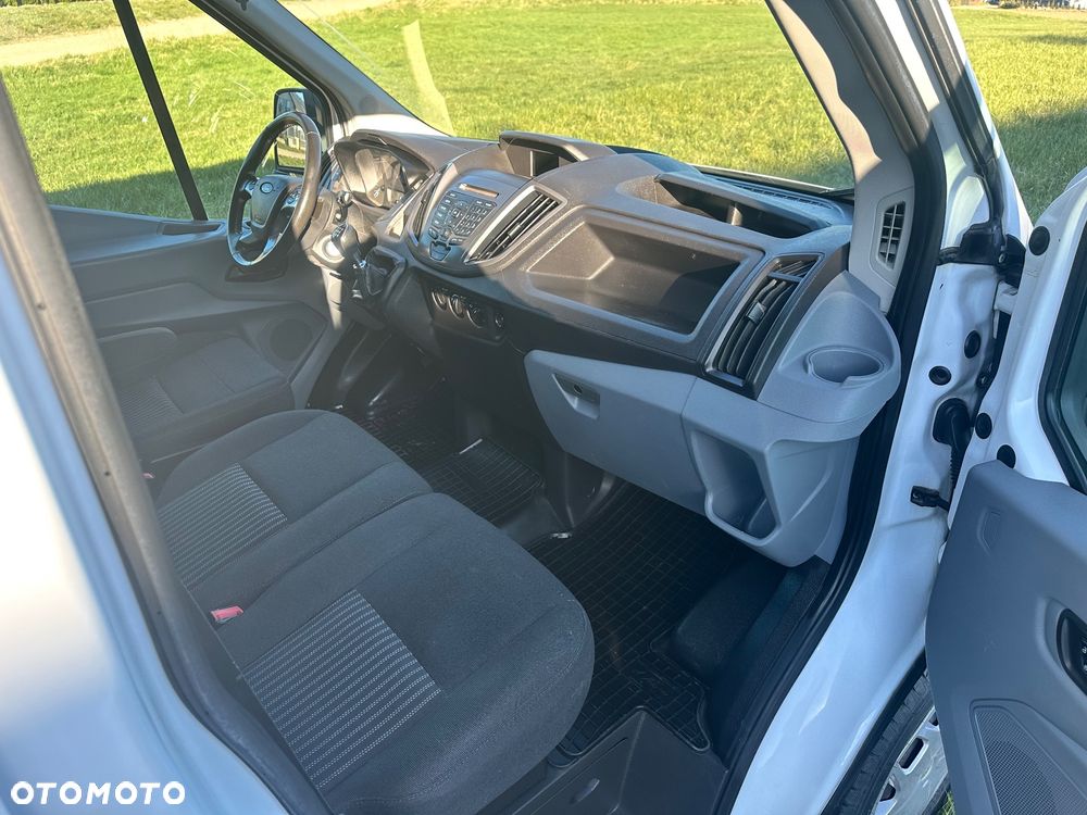 Ford Transit - 13