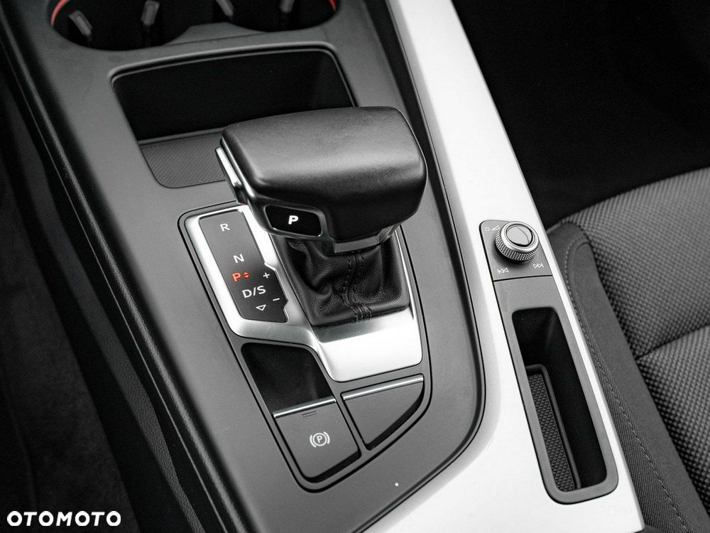 Audi A4 Limousine 35 TFSI mHEV S tronic - 19