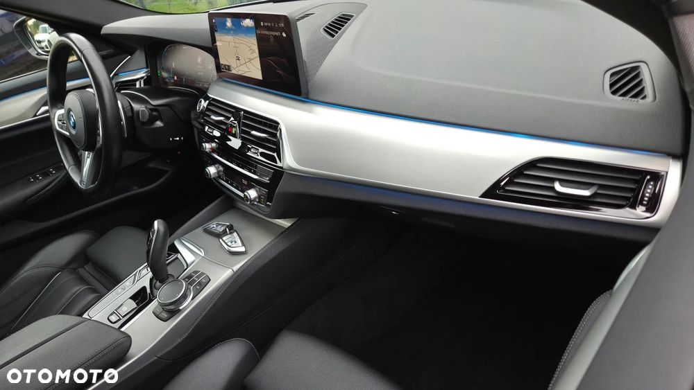 BMW Seria 5 530e M Sport sport - 23