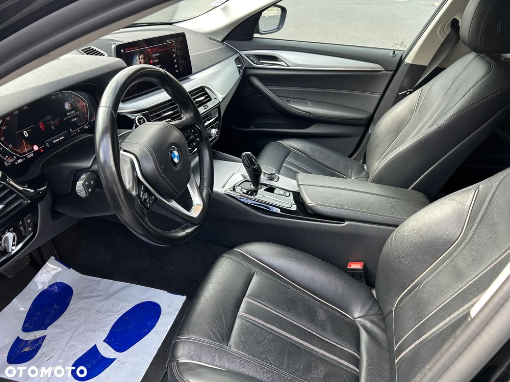 BMW Seria 5 520d Sport Line sport - 10