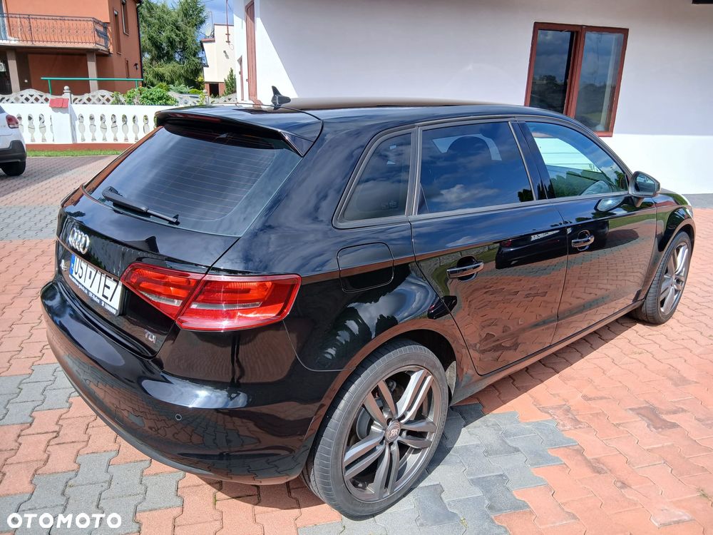 Audi A3 Sportback 1.6 TDI ultra Attraction - 4
