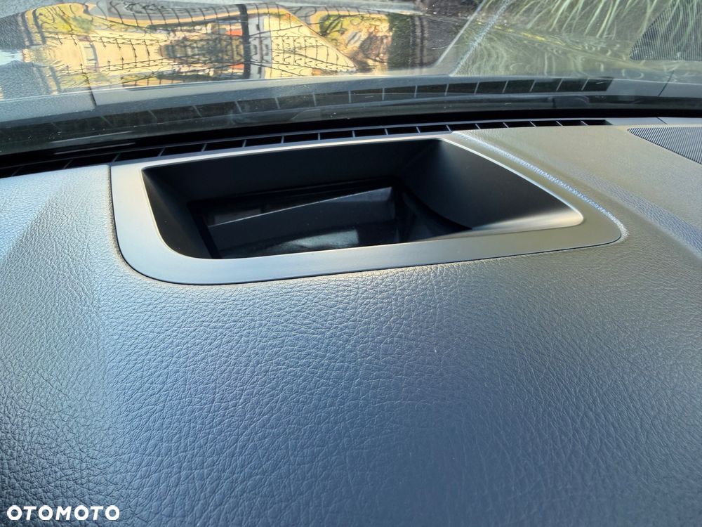 BMW Seria 5 520d Touring Blue Performance - 15