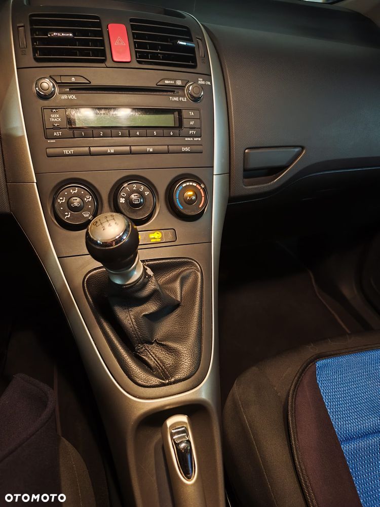 Toyota Auris 1.33 VVT-i Terra - 9