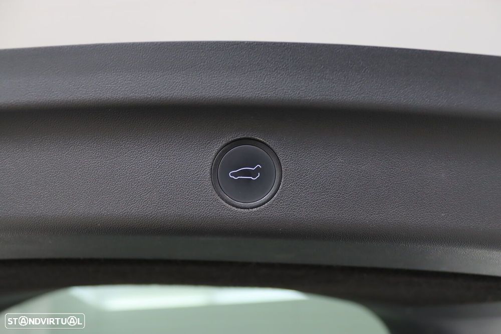 Tesla Model Y Long Range Tração Integral - 39
