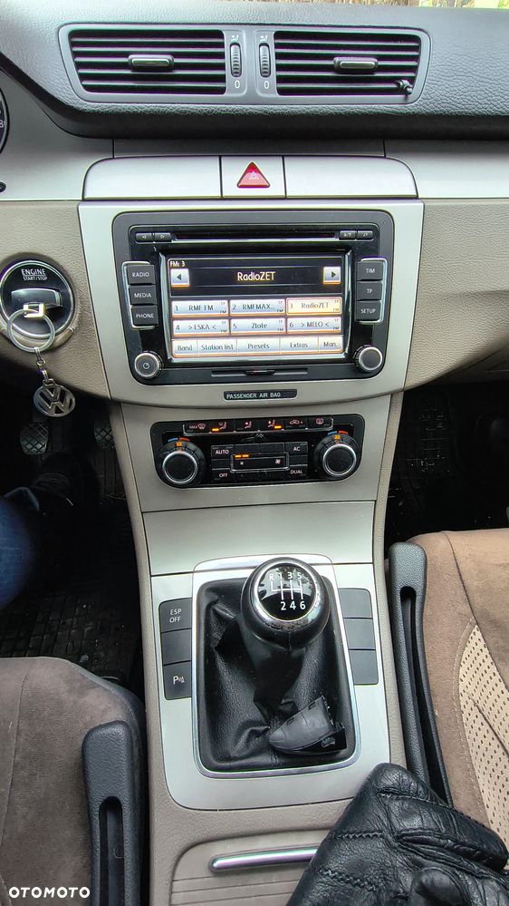 Volkswagen Passat 2.0 TDI DPF Comfortline - 9