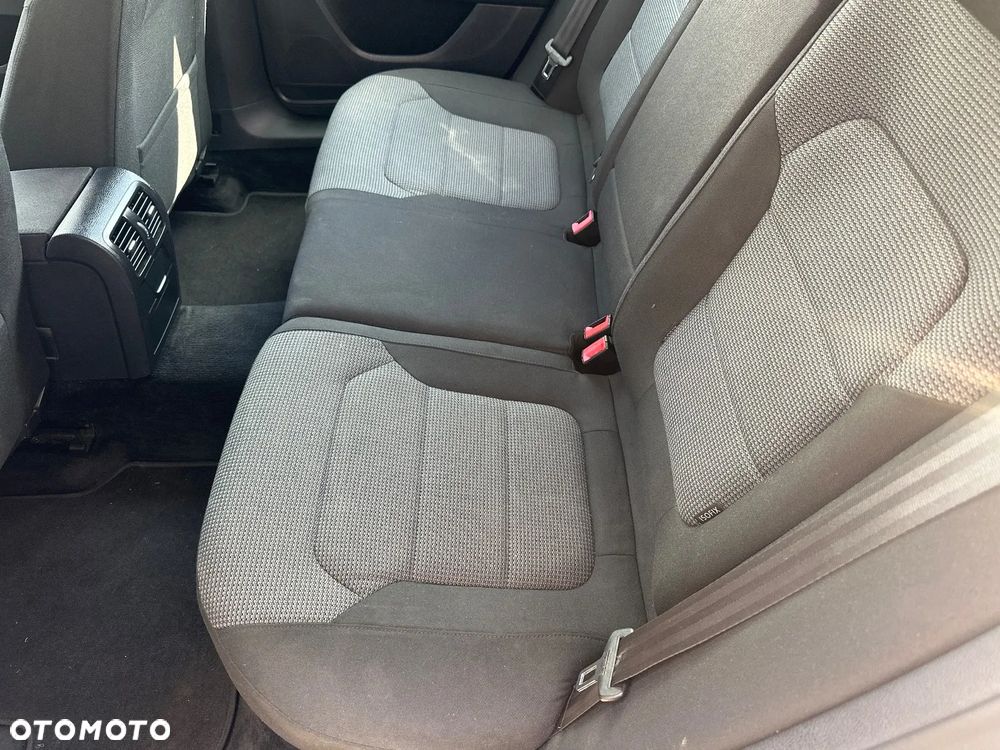 Volkswagen Passat 2.0 TDI 4Motion BlueMotion Technol Comfortline - 22