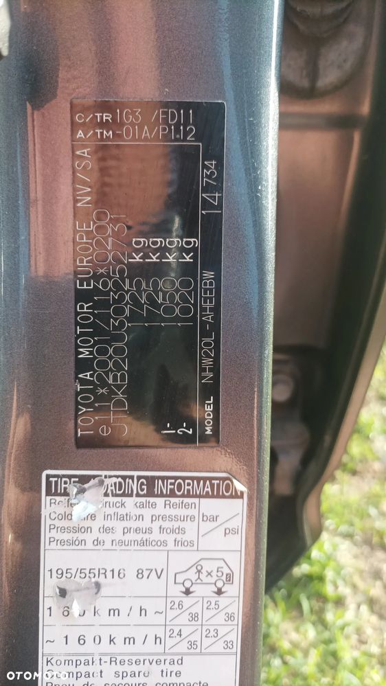 Toyota Prius - 25
