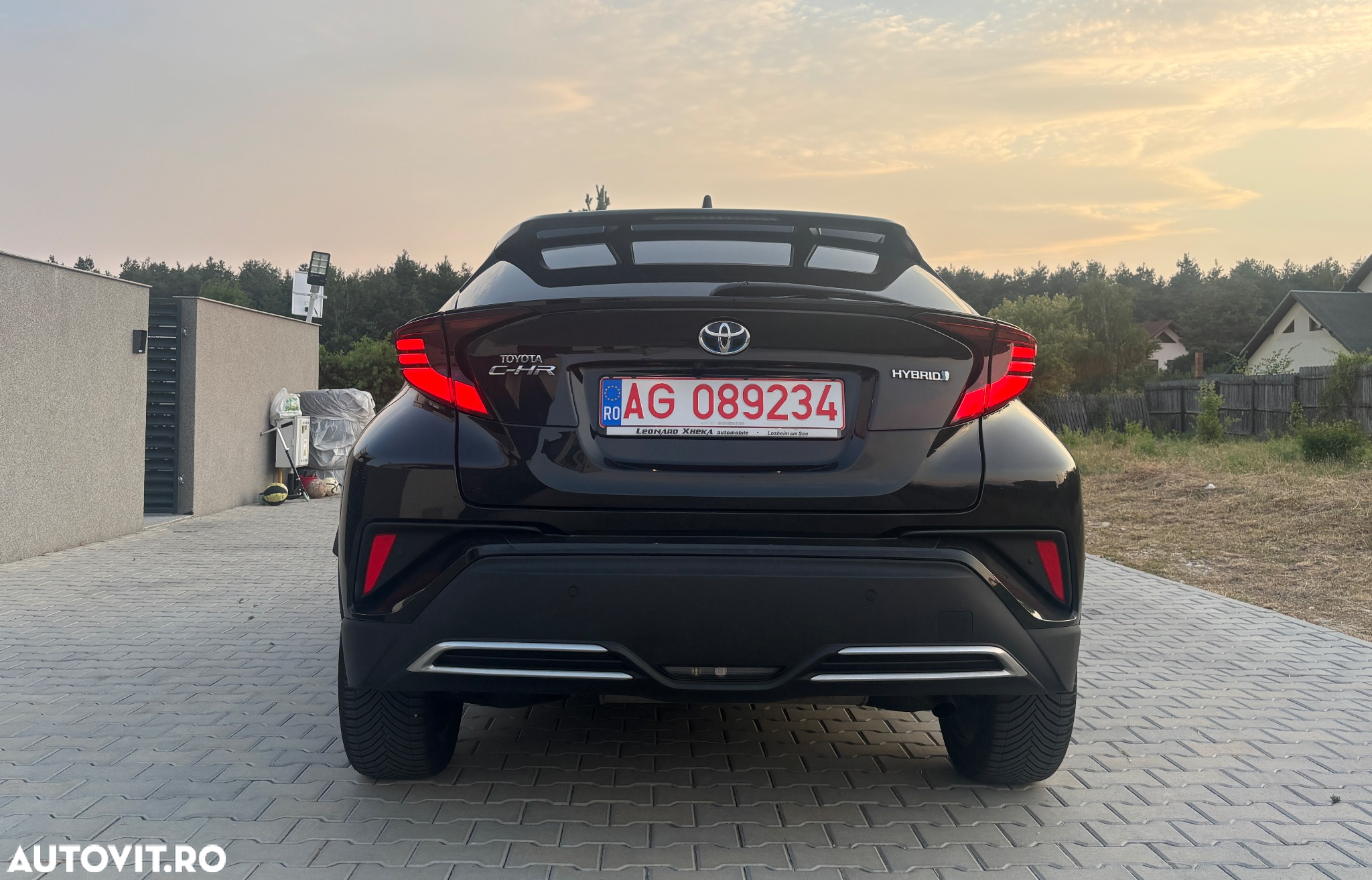 Toyota C-HR 2.0 Hybrid Lounge - 24