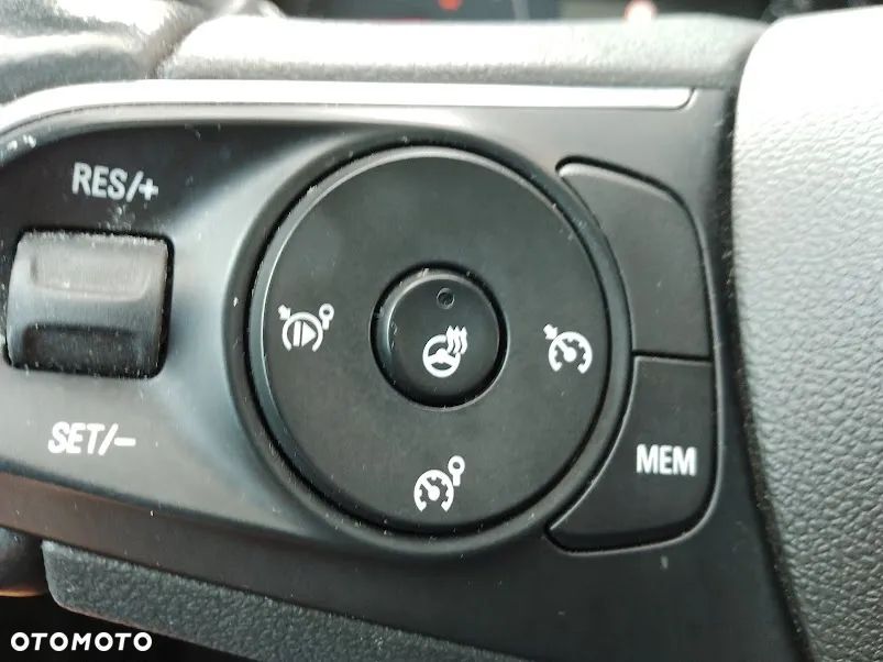 Opel Grandland X 1.2 T Innovation S&S - 30