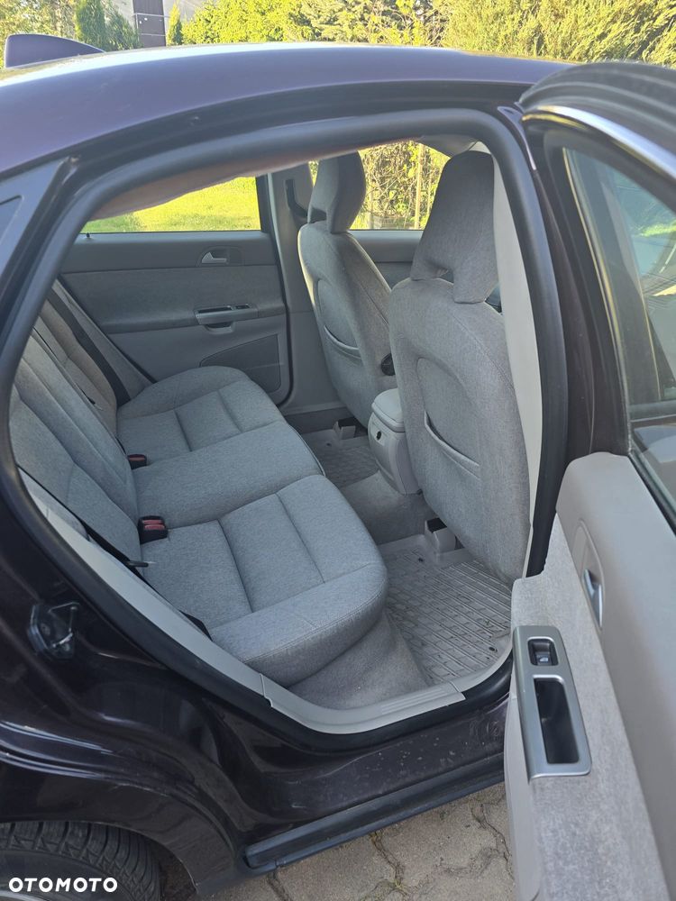 Volvo S40 1.6D - 11