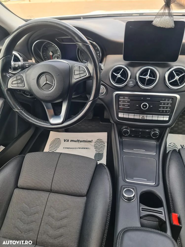Mercedes-Benz GLA 200 d 4MATIC Aut. - 16