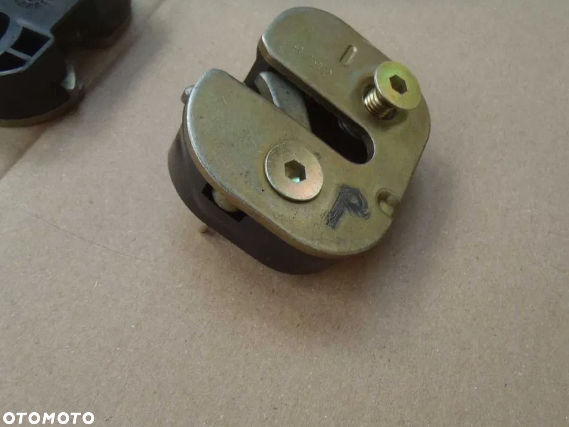 Zamek Drzwi Prawy Microcar MC1 MC2 Due grecav eke  First Rygiel nowy - 6