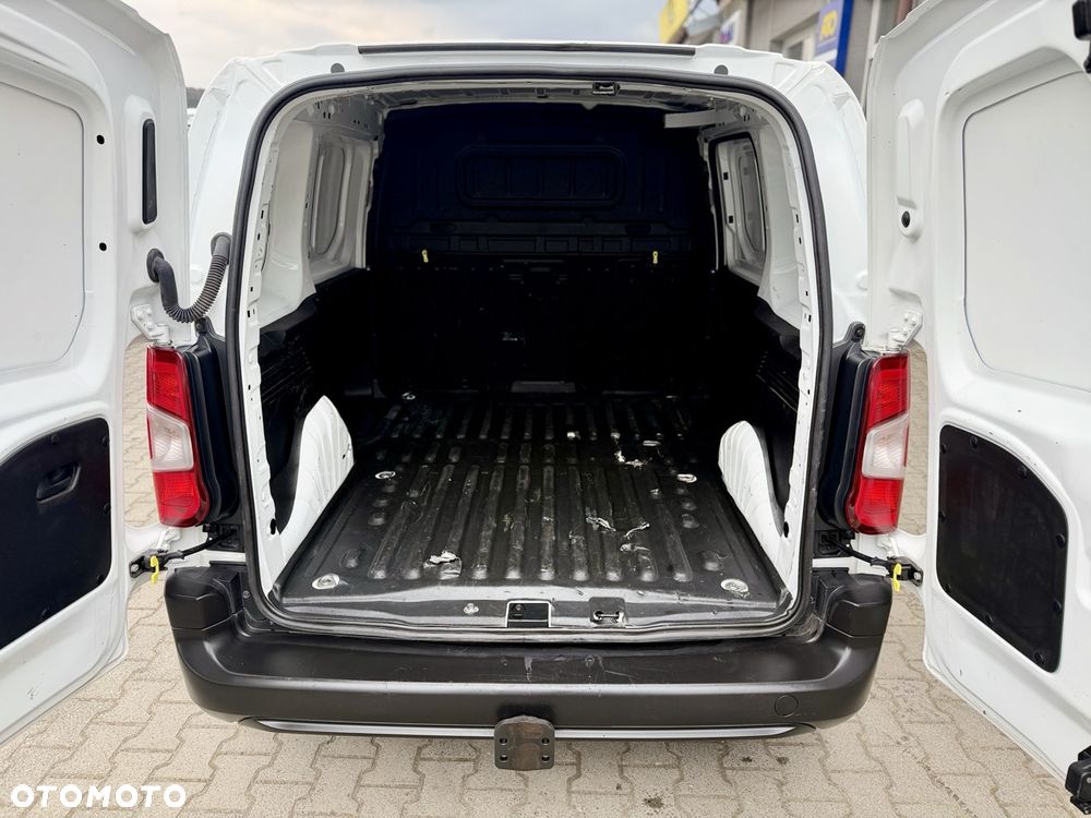 Toyota Proace City - 23