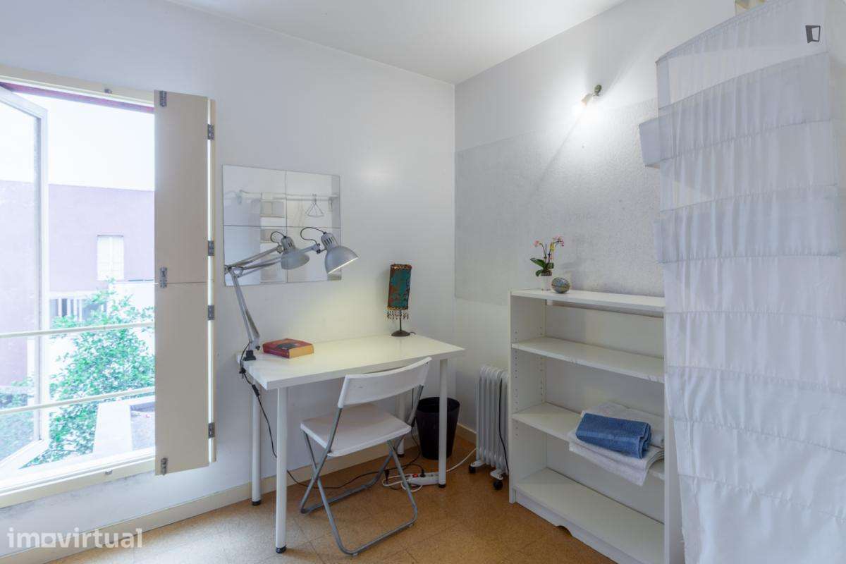 Quarto - localizado em Cedofeita Porto - Grande imagem: 3/25