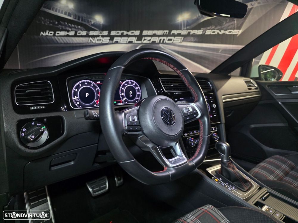 VW Golf 2.0 TSI GTI DSG Performance - 13