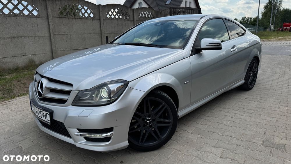 Mercedes-Benz Klasa C 250 CGI BlueEff Sport - 3