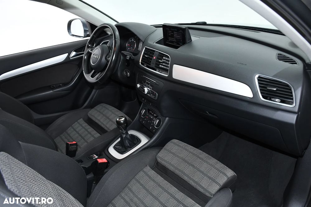 Audi Q3 2.0 TDI Design - 9