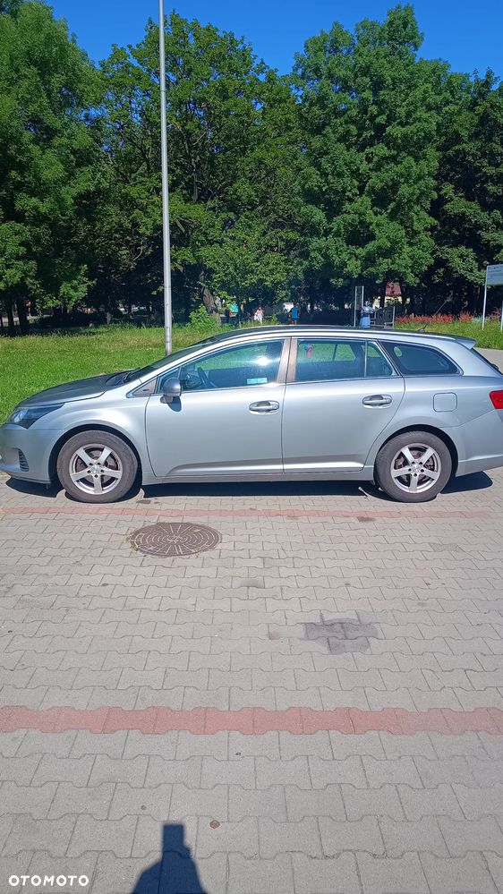 Toyota Avensis 2.0 D-4D Active - 6