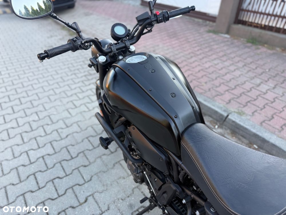 Yamaha XSR - 24