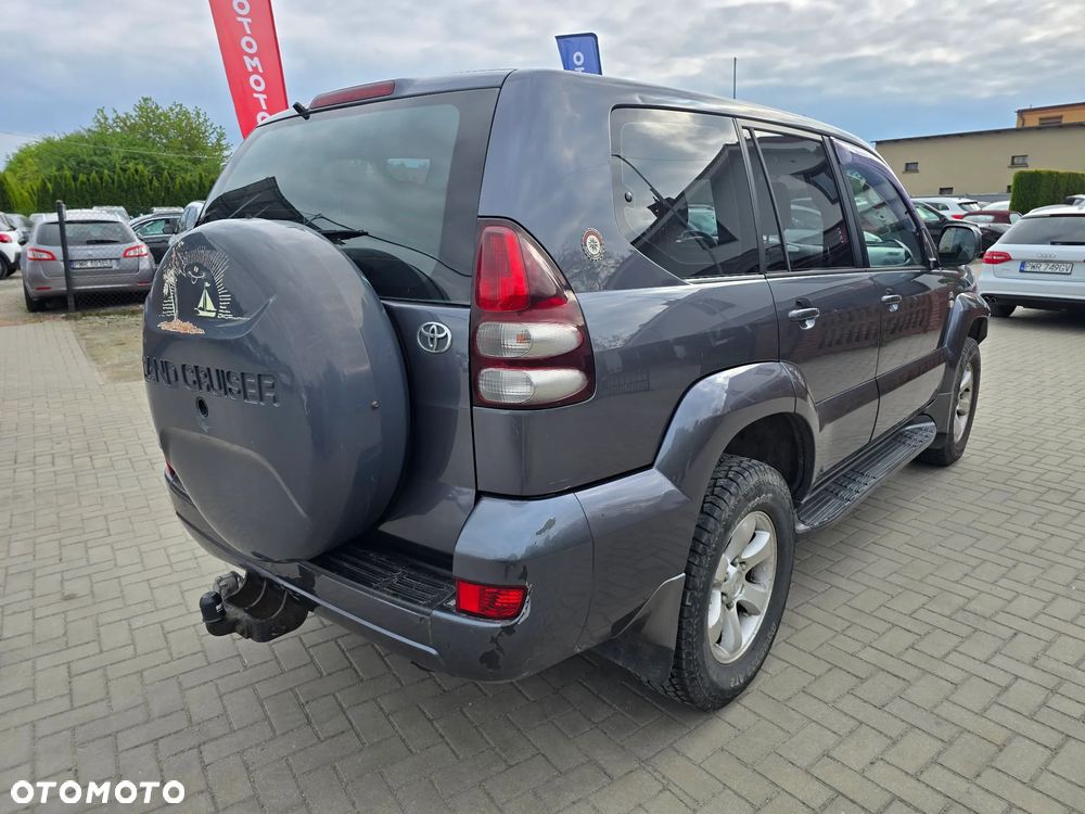 Toyota Land Cruiser - 4