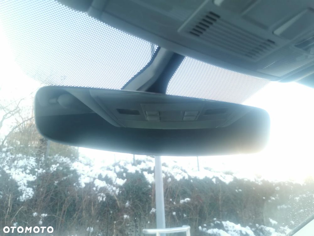 Volkswagen Passat 2.0 TDI SCR DSG Highline - 23