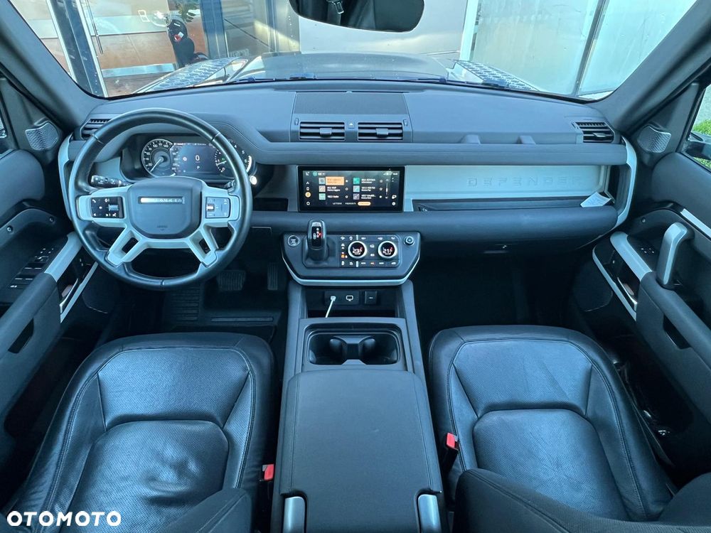 Land Rover Defender - 9